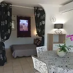 Сasa de vacaciones Maison Avec Jardin Et Parking Privé à 300m Du Centre De -vecchio *