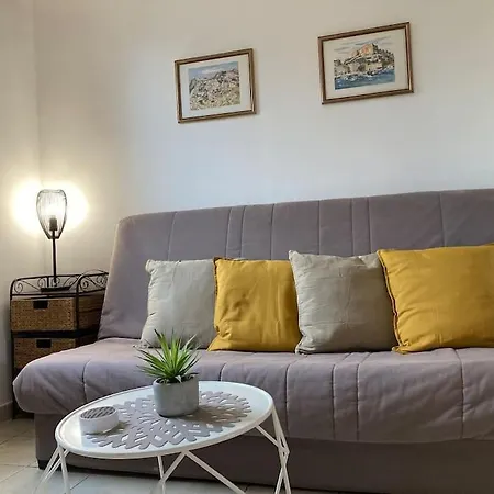 Maison Avec Jardin Et Parking Prive A 300m Du Centre De -vecchio * Porto-Vecchio (Corsica)